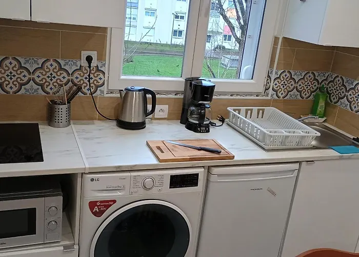 Paris Appartment 30 M2 Paris 2 Beds Subway Station 13 And 14 And 4